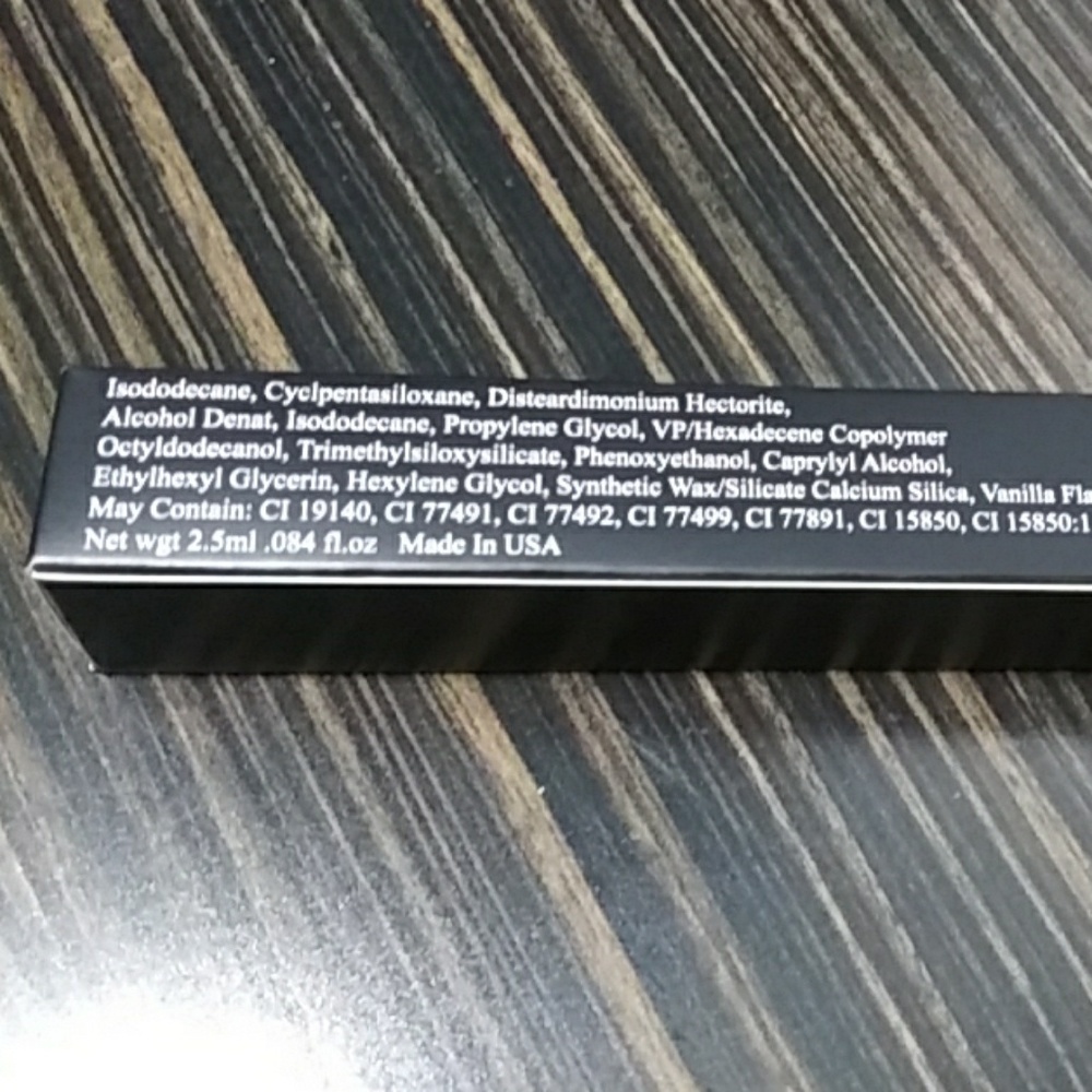 RAZ Cosmetics - Picture 3 of 3